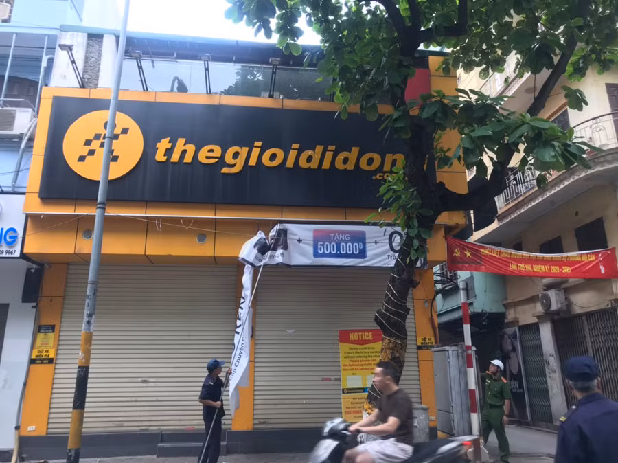 Hà Nội ra quân đợt cao điểm xử lý vi phạm TTĐT, đảm bảo ATGT ảnh 7