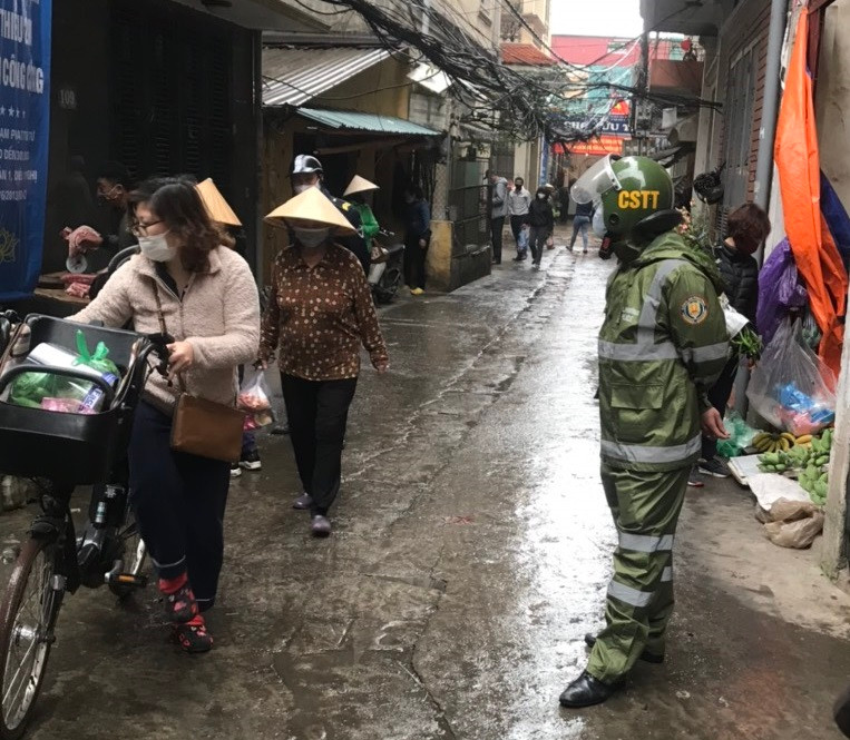 Hà Nội: Duy trì xử lý người ra đường không cần thiết ảnh 2 Hà Nội: Duy trì xử lý người ra đường không cần thiết ảnh 2