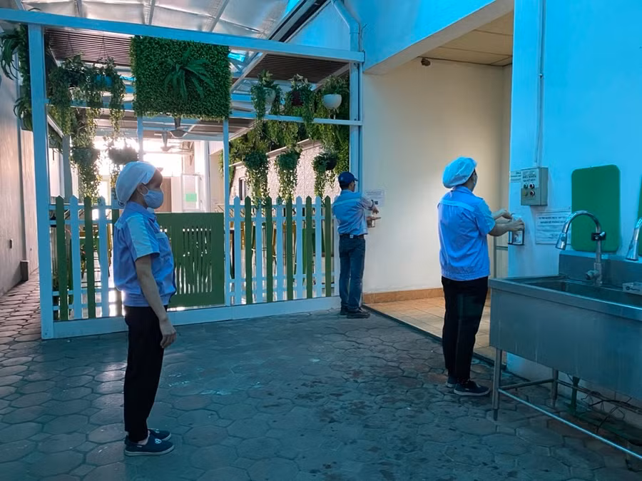 Hướng dẫn sử dụng kinh phí CSSKBĐ để mua thuốc sát trùng, xà phòng chống dịch Covid-19