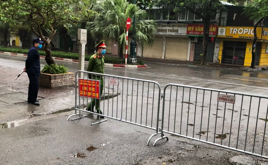 Hà Nội: Duy trì xử lý người ra đường không cần thiết ảnh 3 Hà Nội: Duy trì xử lý người ra đường không cần thiết ảnh 3