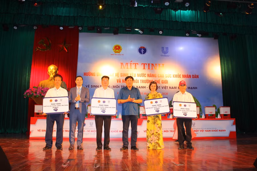 Vệ sinh sạch, môi trường xanh – Vì một Việt Nam khỏe mạnh