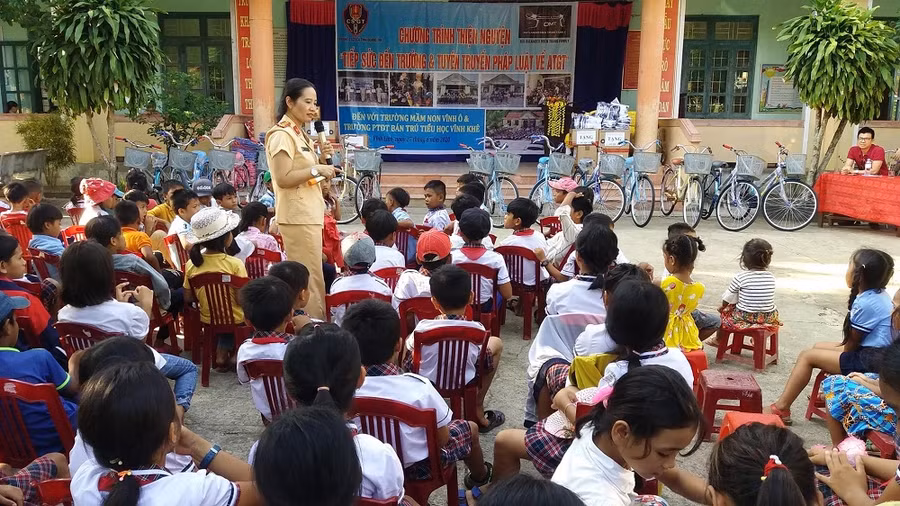 Quảng Trị tuyên truyền kiến thức pháp luật, ATGT cho học sinh vùng cao 