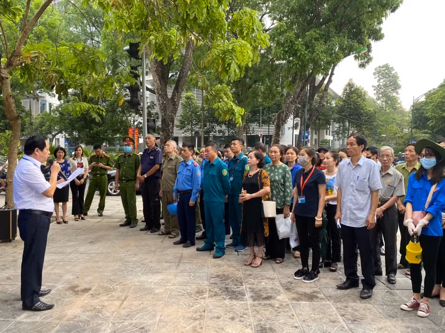 Hà Nội ra quân đợt cao điểm xử lý vi phạm TTĐT, đảm bảo ATGT ảnh 1