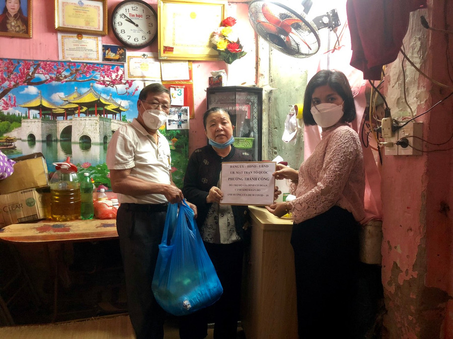 Hà Nội: Thêm nhiều tấm lòng chung tay sẻ chia phòng, chống dịch Covid-19 ảnh 1 Hà Nội: Thêm nhiều tấm lòng chung tay sẻ chia phòng, chống dịch Covid-19 ảnh 1