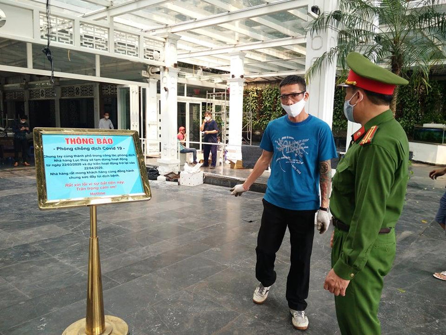 Vòng quanh Hà Nội thực hiện lệnh tạm đóng cửa hàng quán phòng dịch Covid-19 Vòng quanh Hà Nội thực hiện lệnh tạm đóng cửa hàng quán phòng dịch Covid-19