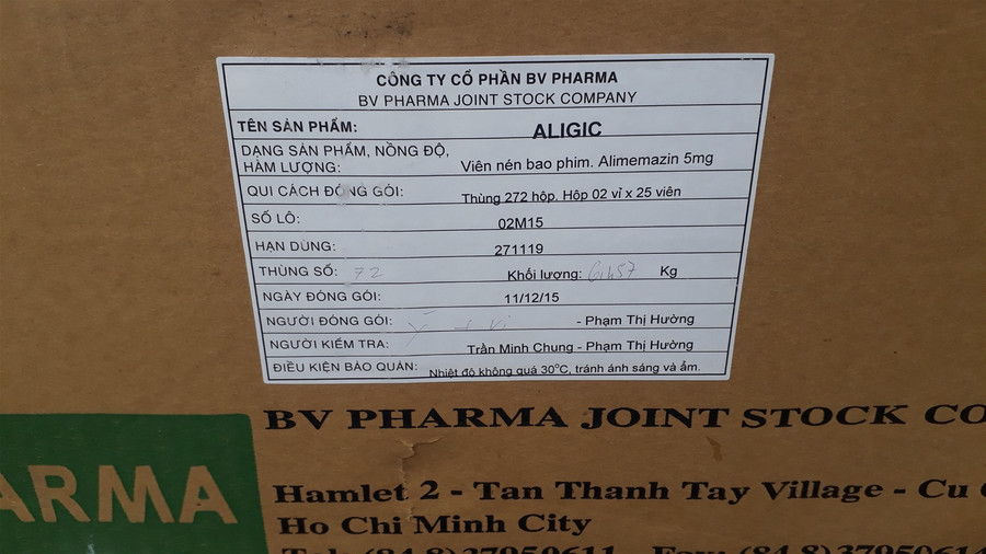 22 thùng carton chứa thuốc y tế hết hạn sử dụng bị vứt trên Đại lộ Thăng Long ảnh 1 22 thùng carton chứa thuốc y tế hết hạn sử dụng bị vứt trên Đại lộ Thăng Long ảnh 1