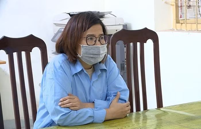Truy tố 4 bị can 8X buôn bán trang phục giả phòng, chống Covid-19
