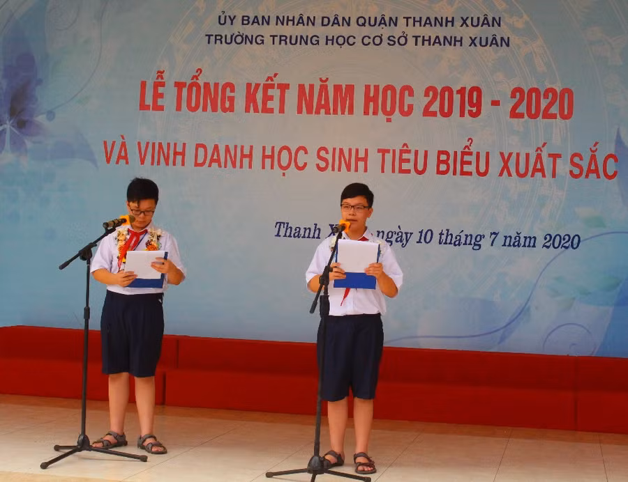 Cặp song sinh Hà thành nức tiếng với loạt thành tích học tập xuất sắc ảnh 3