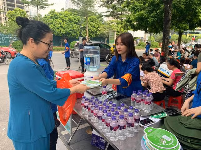 Thành Đoàn Hà Nội đẩy mạnh lực lượng tình nguyện viên khối THPT ảnh 2