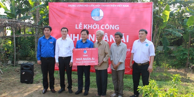 Hành trình Tôi yêu Tổ quốc tôi "đặt chân" đến Huế ảnh 1