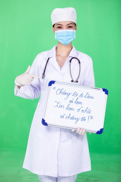 Á hậu Kiều Loan và siêu mẫu Võ Hoàng Yến “bắt tay” chống dịch Covid-19 ảnh 3