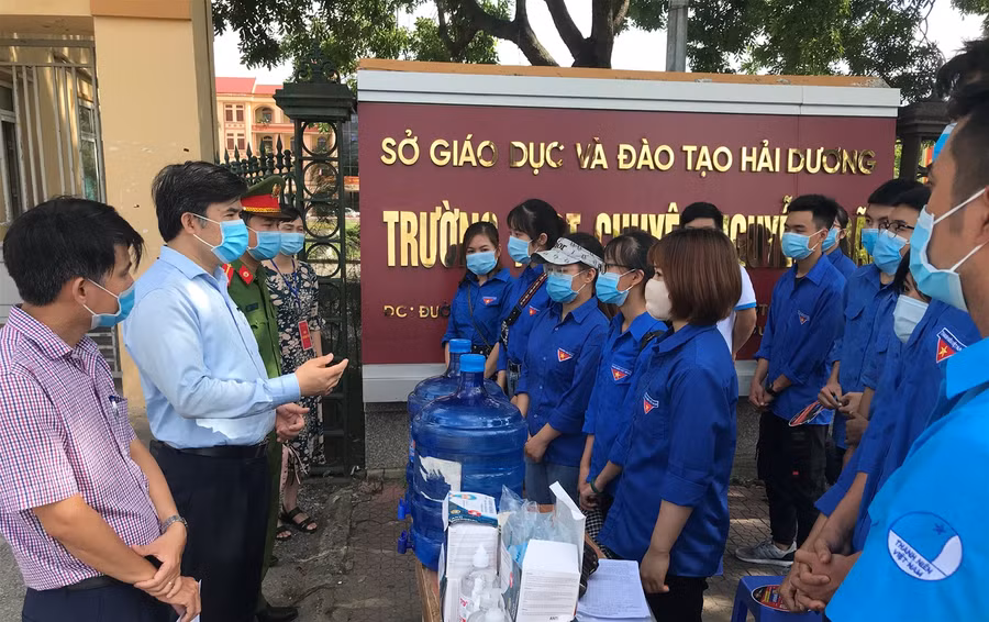 Hoạt động tiếp sức mùa thi góp phần vào thành công của kỳ thi