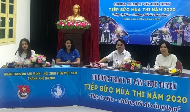 Tư vấn trực tuyến đồng hành cùng sĩ tử mùa thi