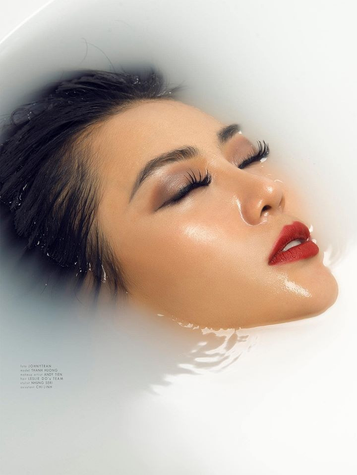 Á khôi Hoa khôi Tài sắc Việt Nam rực rỡ bên hoa phượng ảnh 8 Á khôi Hoa khôi Tài sắc Việt Nam rực rỡ bên hoa phượng ảnh 8