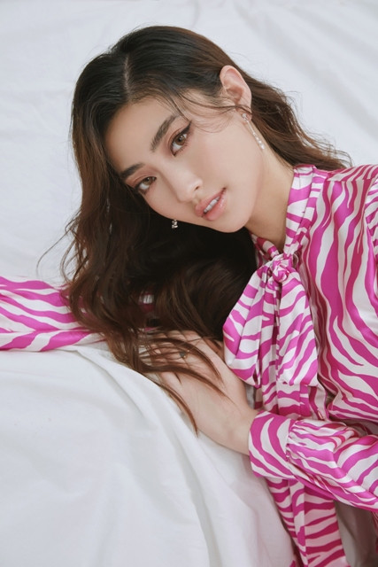 Lương Thuỳ Linh chia sẻ dự định trước cơ hội thi nhan sắc quốc tế ảnh 4 Lương Thuỳ Linh chia sẻ dự định trước cơ hội thi nhan sắc quốc tế ảnh 4