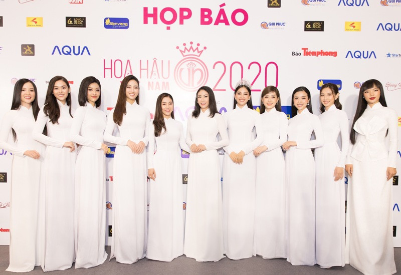 Dàn hậu Việt Nam diện áo dài trắng tri ân những y bác sĩ phòng chống dịch ảnh 1 Dàn hậu Việt Nam diện áo dài trắng tri ân những y bác sĩ phòng chống dịch ảnh 1