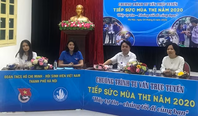 Tư vấn trực tuyến đồng hành cùng sĩ tử mùa thi