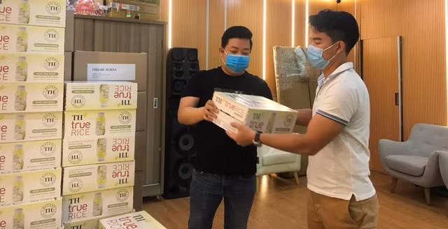 Hoa hậu Tiểu Vy cùng đông đảo nghệ sĩ "tiếp sức" Đà Nẵng chồng dịch Covid-19 ảnh 1