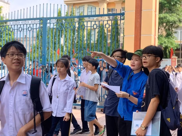 Thành Đoàn Hà Nội đẩy mạnh lực lượng tình nguyện viên khối THPT