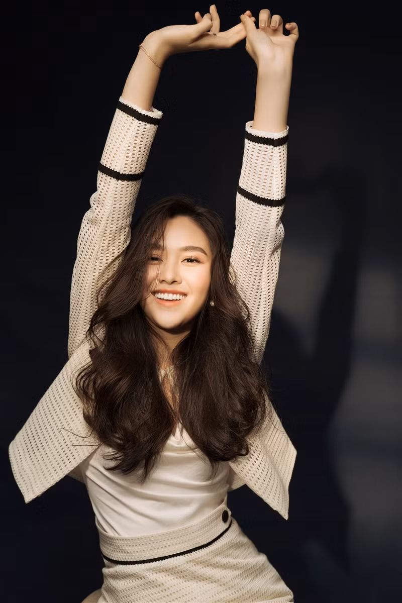 Á hậu Tường San khoe vẻ đẹp ngọt ngào mừng sinh nhật ảnh 2