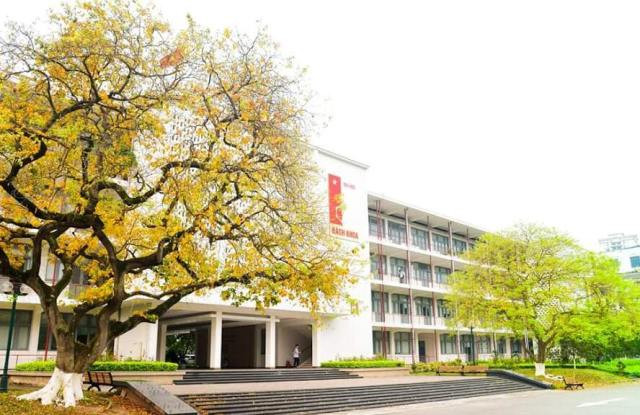 Sinh viên nhẹ bớt gánh lo nhờ hỗ trợ của nhiều trường đại học