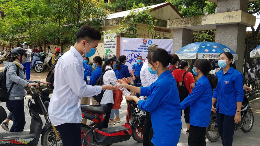 Mùa tiếp sức đặc biệt của tình nguyện viên ảnh 6 Mùa tiếp sức đặc biệt của tình nguyện viên ảnh 6