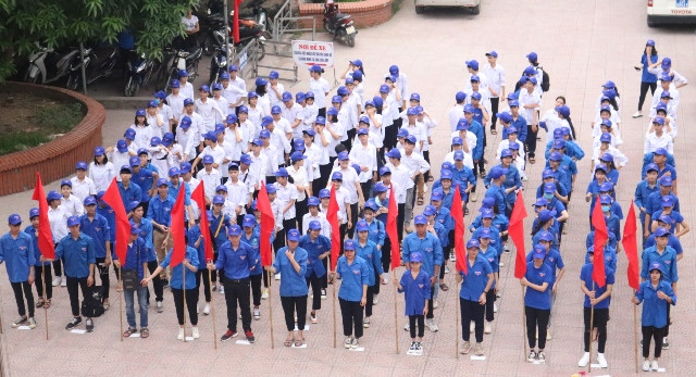 Tuổi trẻ Thủ đô ra quân hưởng ứng Ngày Dân số Thế giới ảnh 1