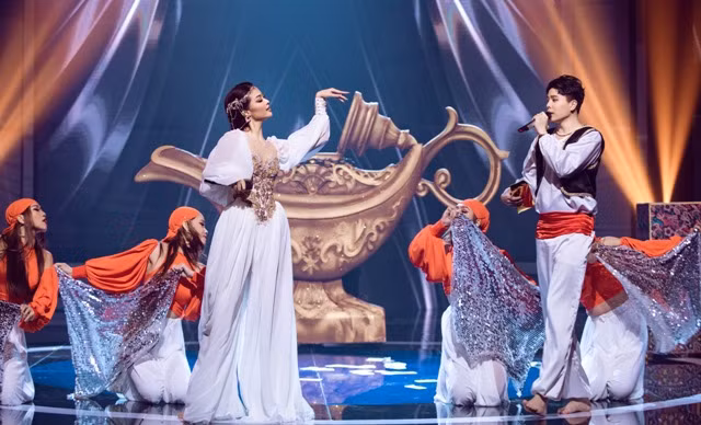 Á hậu Kiều Loan "rinh" 2 giải thưởng giá trị tại Chung kết Trời sinh một cặp ảnh 2