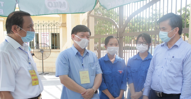 Lan tỏa ý nghĩa nhân văn chương trình tiếp sức mùa thi! ảnh 2