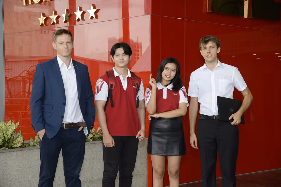 Trường Đại học Quốc tế Hồng Bàng kỉ niệm 23 năm thành lập ảnh 1