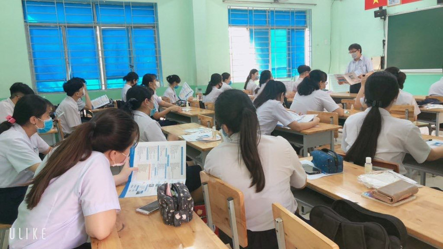 Sinh viên hàng loạt trường đại học phía Nam phấn chấn trở lại giảng đường ảnh 11 Sinh viên hàng loạt trường đại học phía Nam phấn chấn trở lại giảng đường ảnh 11
