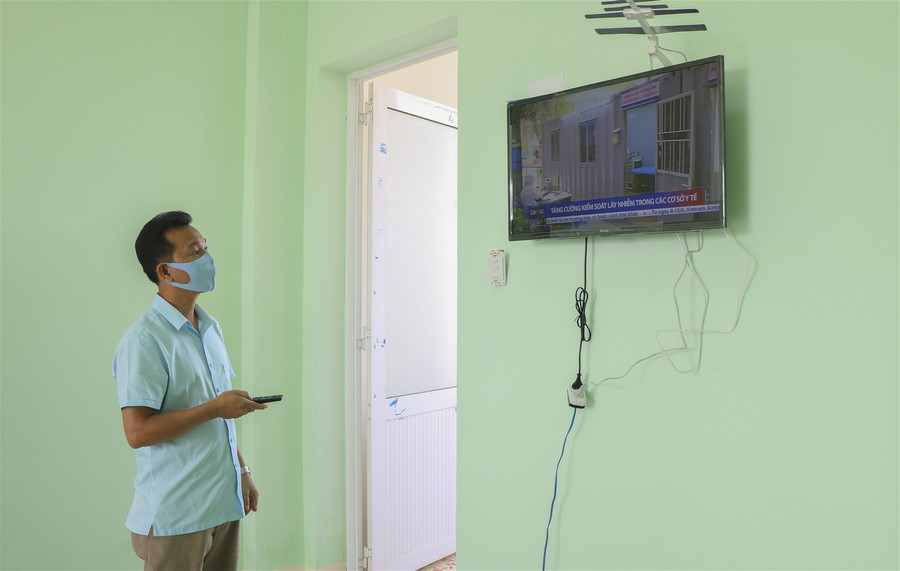 Ninh Thuận: Thầy, cô giáo hối hả dọn ký túc xá làm khu cách ly tập trung ảnh 8 Ninh Thuận: Thầy, cô giáo hối hả dọn ký túc xá làm khu cách ly tập trung ảnh 8