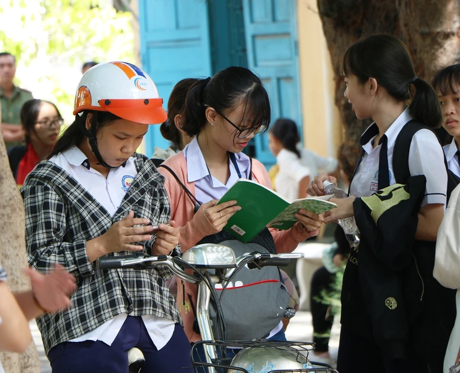 Khánh Hòa: Tăng cường vận động, hỗ trợ thí sinh trong kỳ thi tốt nghiệp THPT và tuyển sinh đầu cấp