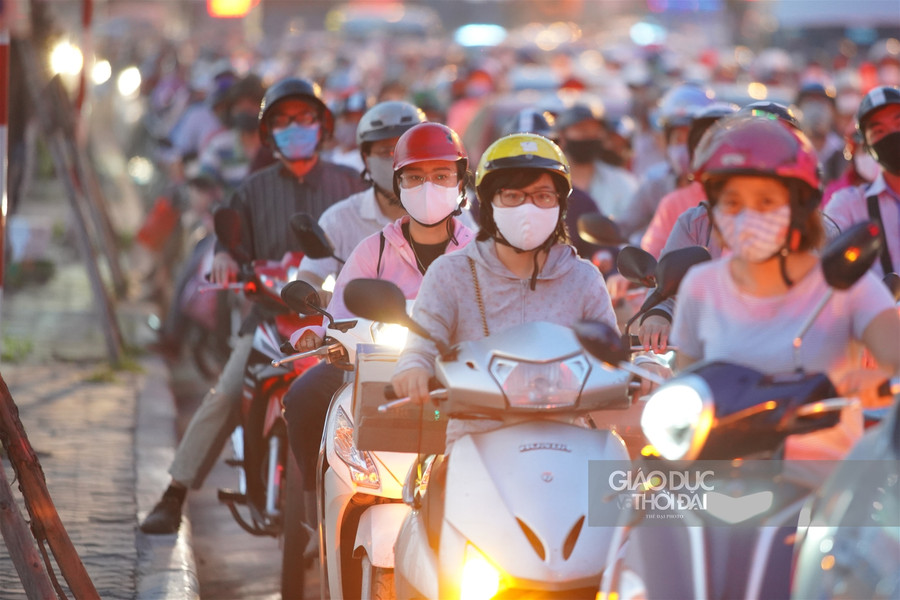 Cửa ngõ thủ đô ùn ứ trước kỳ nghỉ lễ 30/4