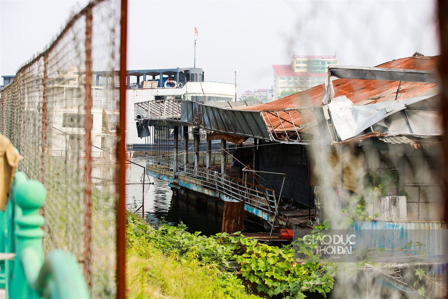 Những "đống sắt vụn" tiền tỷ nằm bất động hơn 3 năm tại hồ Tây ảnh 10