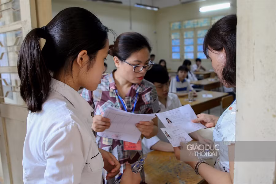 Thí sinh vững tâm nhờ tiếp sức từ phụ huynh, xã hội ảnh 7