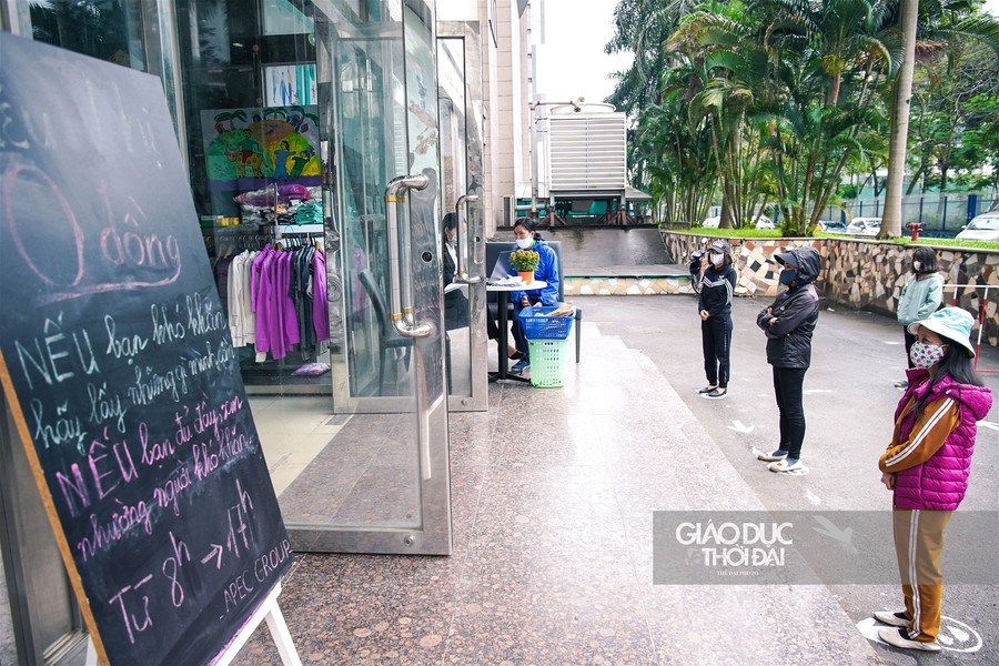 "Siêu thị 0 đồng" cất đỡ gánh lo cho người khó khăn mùa dịch ảnh 1