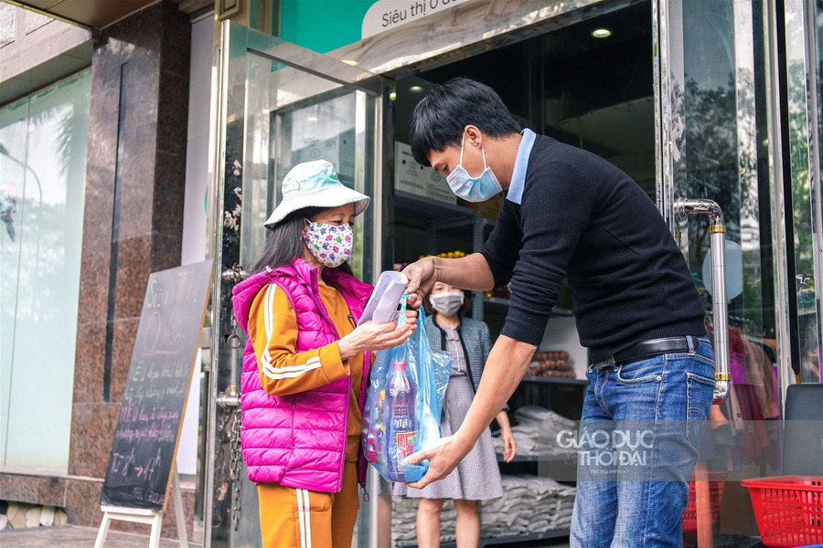 "Siêu thị 0 đồng" cất đỡ gánh lo cho người khó khăn mùa dịch ảnh 7