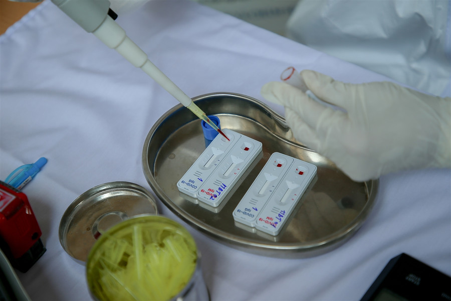 Hà Nội: Tiến hành test nhanh Covid-19 cho những người trở về từ Đà Nẵng ảnh 17 Hà Nội: Tiến hành test nhanh Covid-19 cho những người trở về từ Đà Nẵng ảnh 17