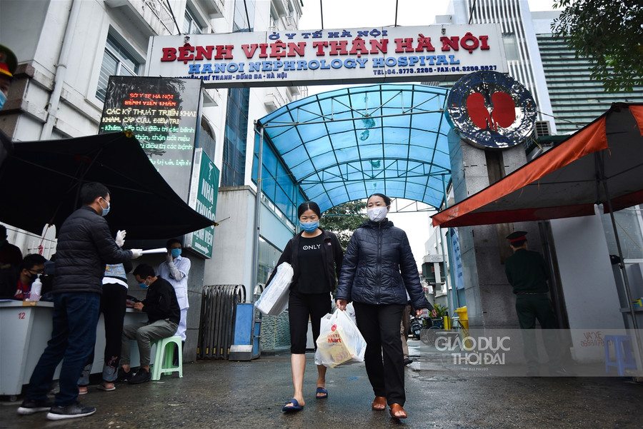 Hình ảnh dỡ bỏ cách ly Bệnh viện Thận Hà Nội ảnh 5