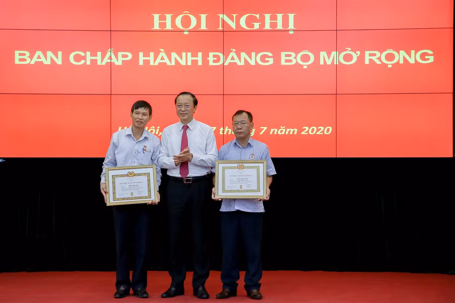 Tổ chức thành công Hội nghị Ban chấp hành Đảng bộ Bộ GD&ĐT mở rộng ảnh 2