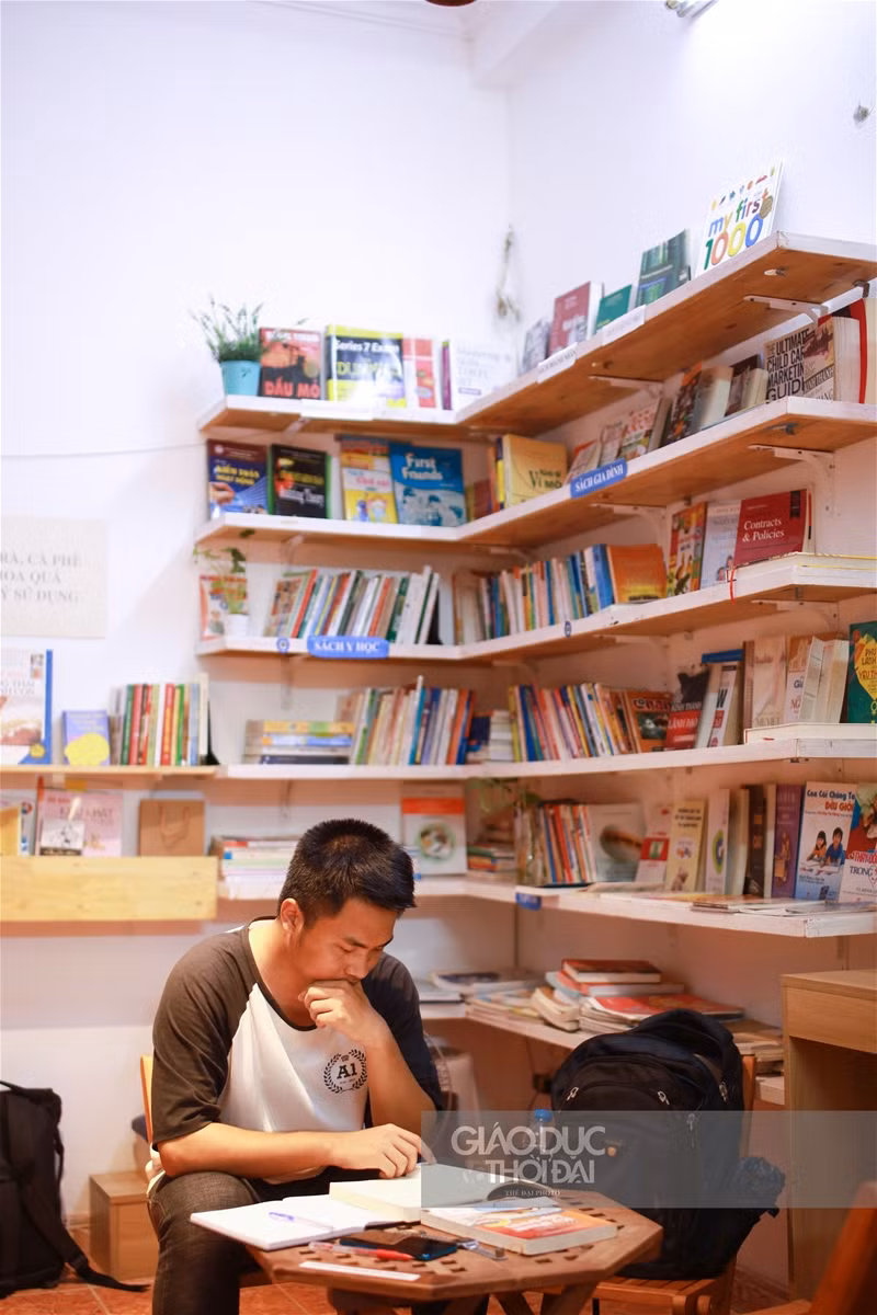 Khám phá thư viện miễn phí giữa lòng Hà Nội ảnh 9