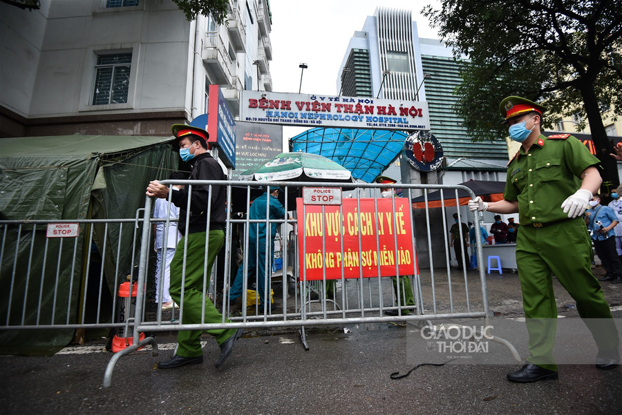 Hình ảnh dỡ bỏ cách ly Bệnh viện Thận Hà Nội ảnh 2