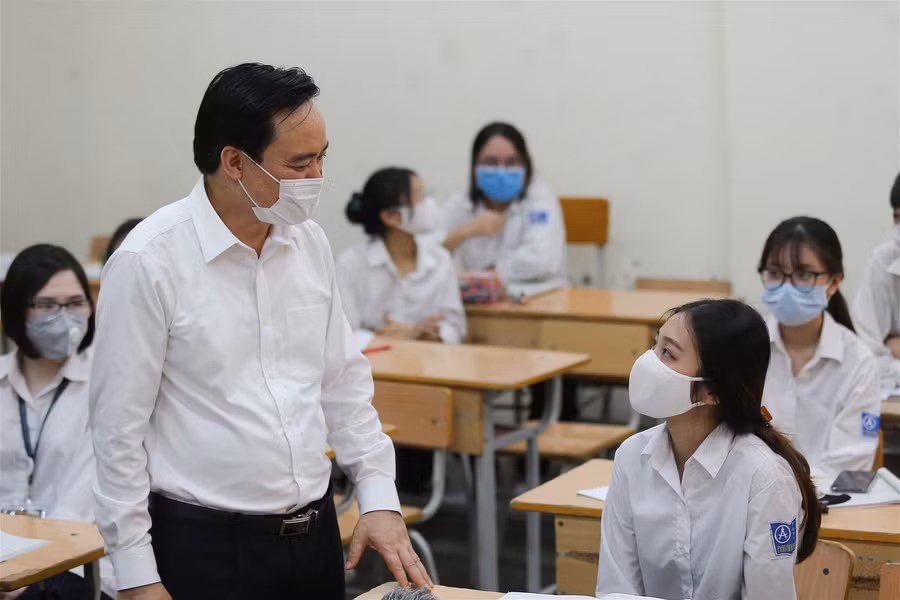 Bộ trưởng Phùng Xuân Nhạ: Nhà trường cần quan tâm hỗ trợ tâm lý cho học sinh, giáo viên