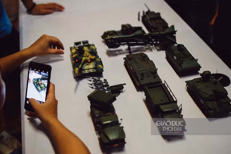 Khí tài quân sự "khủng" của dân đam mê lắp ráp, chế tạo ảnh 5