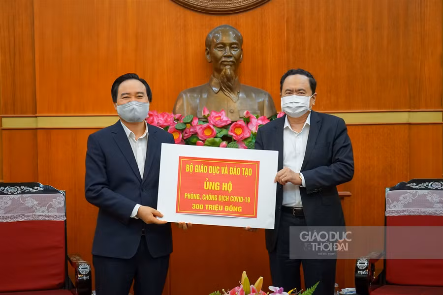 Bộ Giáo dục và Đào tạo ủng hộ công tác phòng, chống dịch Covid-19 ảnh 2