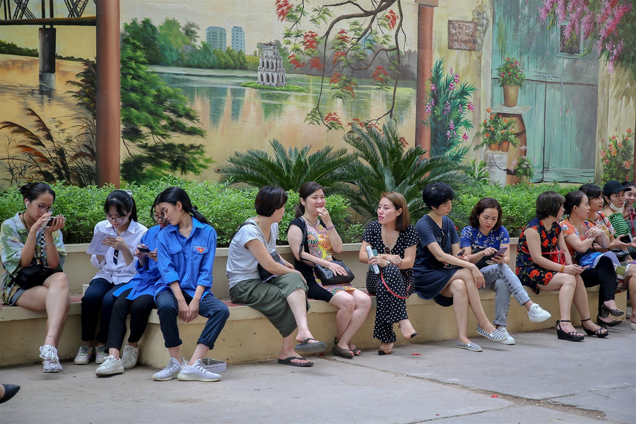 Chùm ảnh: Học sinh Hà Nội sẵn sàng cho kỳ thi vào lớp 10 ảnh 14