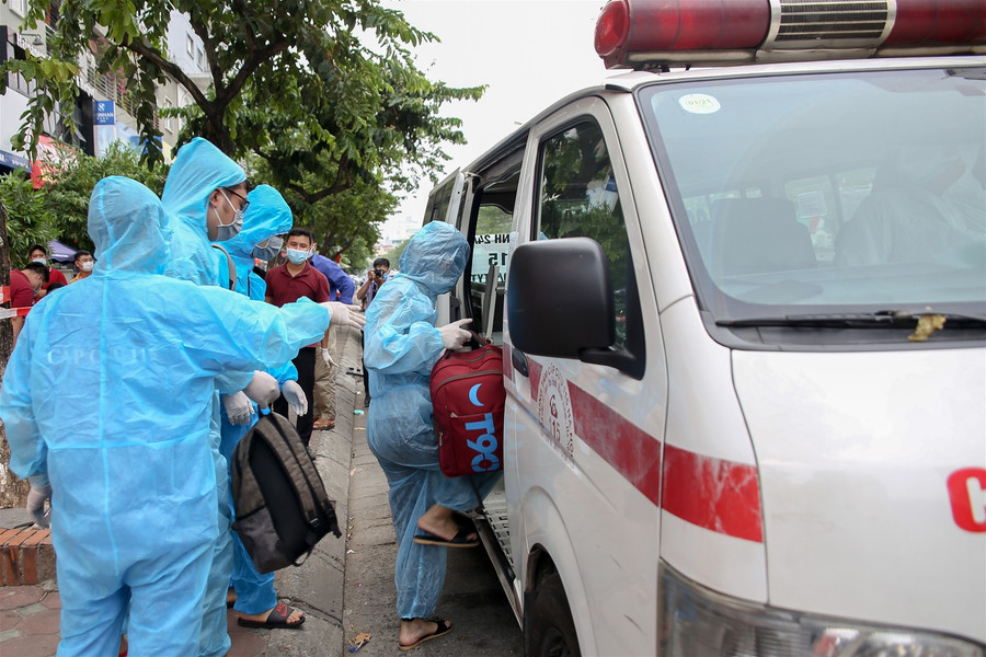Hà Nội: Test nhanh toàn bộ nhân viên cửa hàng Pizza có người nghi mắc Covid-19 Hà Nội: Test nhanh toàn bộ nhân viên cửa hàng Pizza có người nghi mắc Covid-19