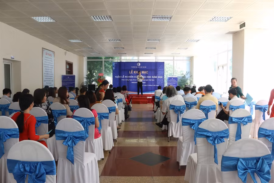 Trường ĐH Luật Hà Nội khai mạc Tuần nghiên cứu khoa học năm 2020 ảnh 1