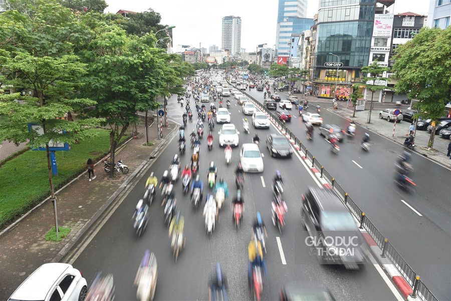 Nhịp sống Thủ đô sôi động lại trong ngày đầu nới lỏng cách ly ảnh 1 Nhịp sống Thủ đô sôi động lại trong ngày đầu nới lỏng cách ly ảnh 1